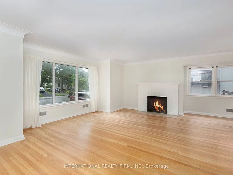 323 Lanark Ave N — Photo 5