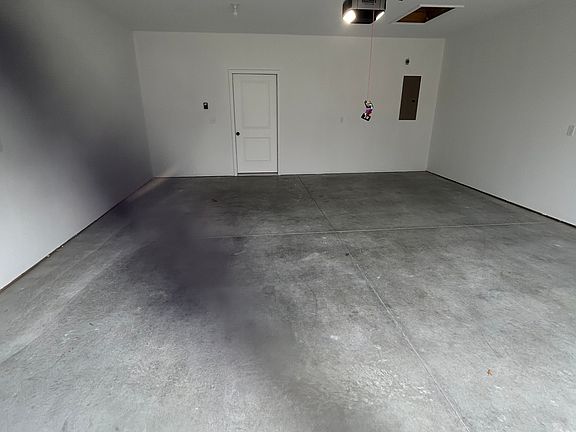 2nd image of 407 E Plum St #409