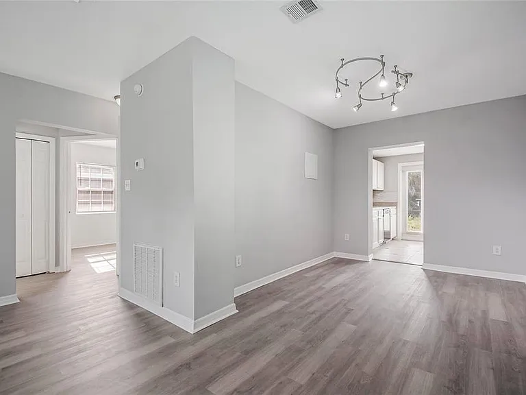 735 Alton Ave — Photo 10
