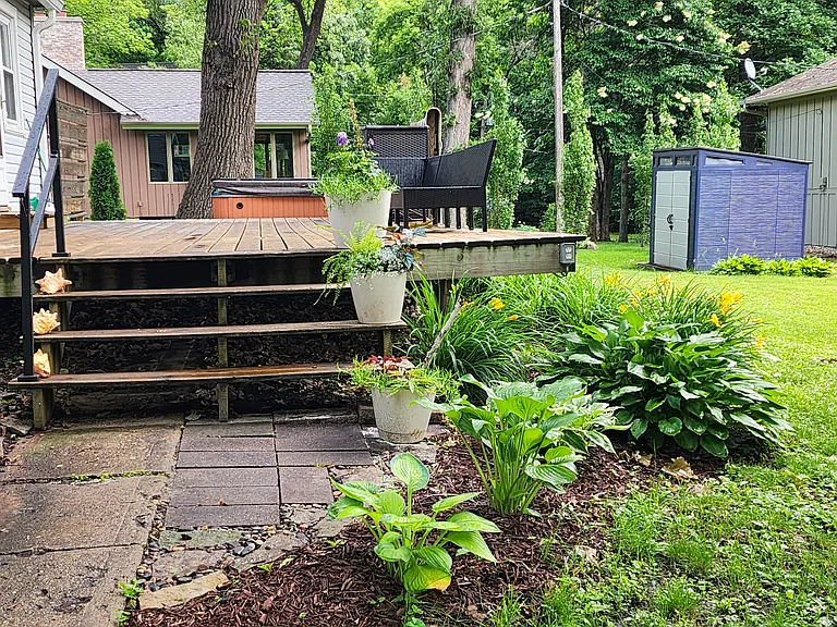 Outdoor living amongst the trees