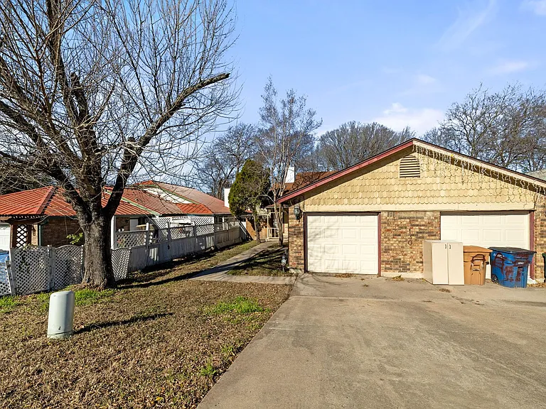 12130 Thompkins Dr #A — Photo 1