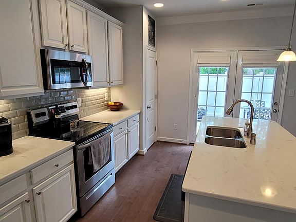 5th image of 115 Wineberry Way
