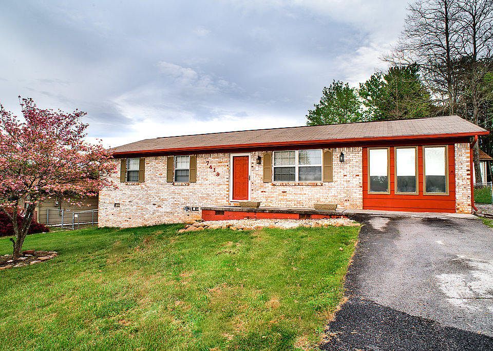 1st image of 7419 Meadowbrook Cir