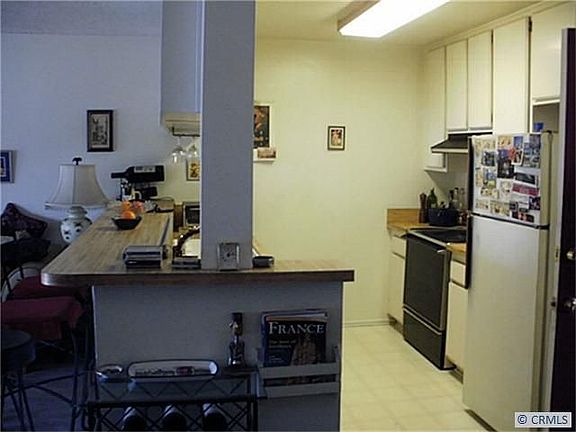 4th image of 363 Newport Ave Unit 314