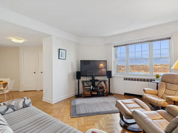 180 Cabrini Boulevard image 1 of 16