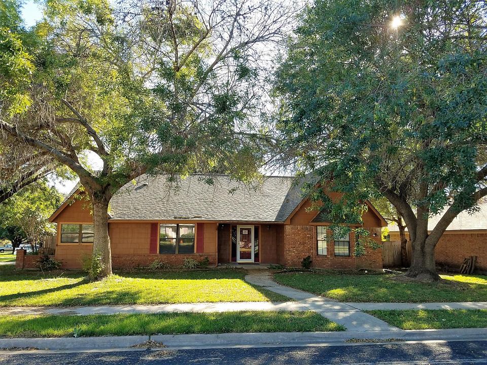 1st image of 2702 Brook Haven Cir