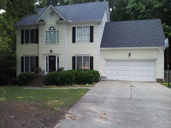 312 Widdington Ln, Cary, NC 27519