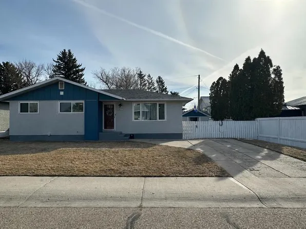 1611 W 10th Ave NE, Medicine Hat, AB T1A 6G6