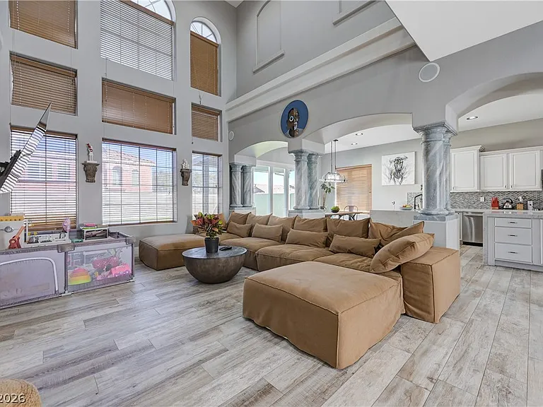 9738 Bear Trap Ct — Photo 18