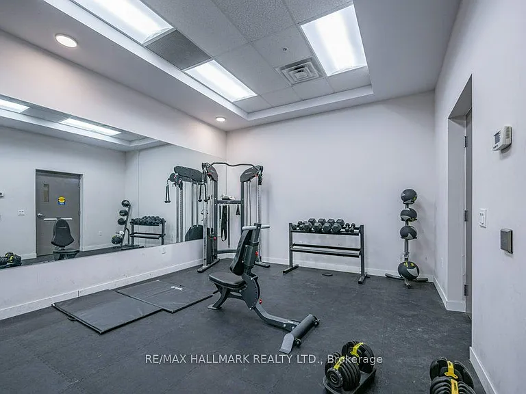 257 Hemlock St #309 — Photo 24