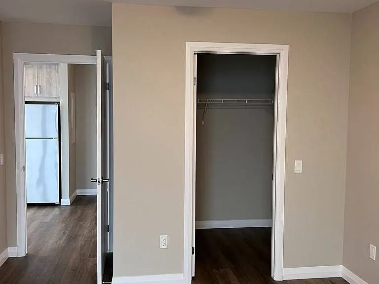 60 Charles St W #2811 — Photo 9