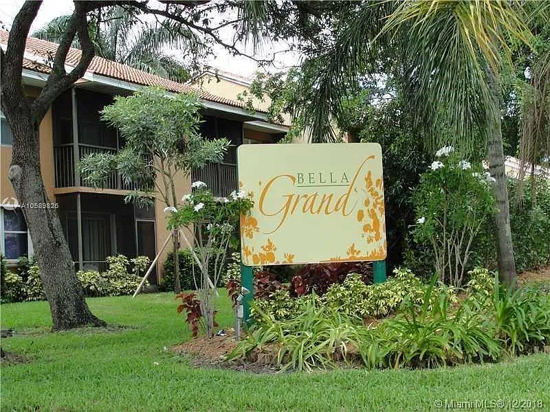 2 bed, 2.0 bath, 914 sqft, $2,100 — Photo 3