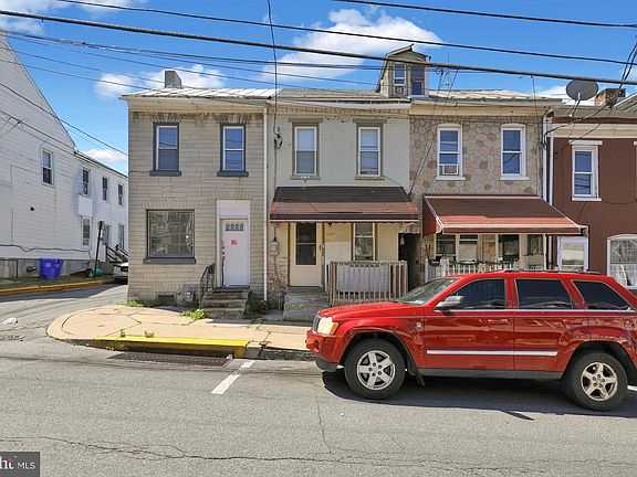 2nd image of 1122 Buttonwood St