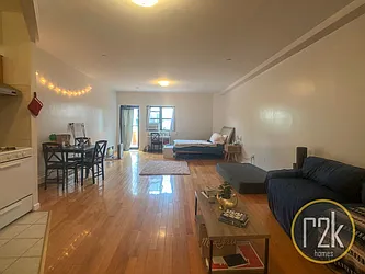 Rented by Realty 2000 Corp