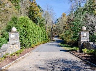 211 Starling Pass #105, Asheville, NC 28804