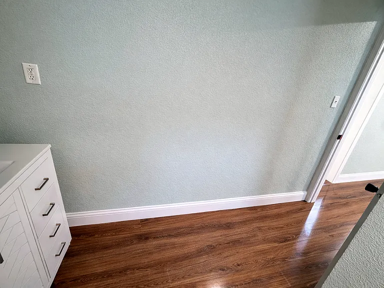 800 S Westland Dr #11 — Photo 13
