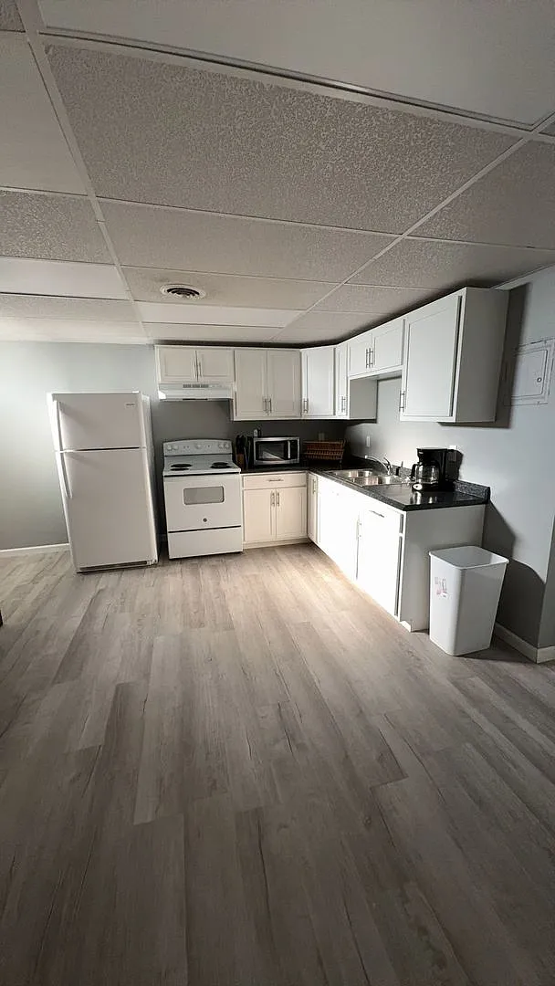 1201 Apt K — Photo 3