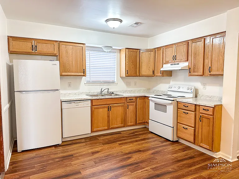 5425 Two Moons Dr — Photo 5