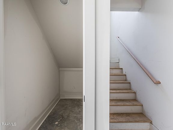 5th image of 505 Highland Park Ln