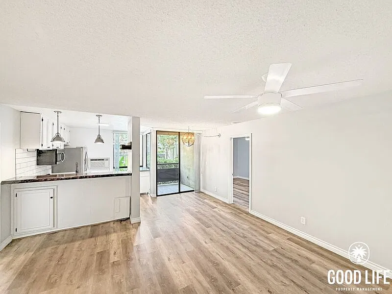2 bed, 2.0 bath, 1014 sqft, $2,795 — Photo 2