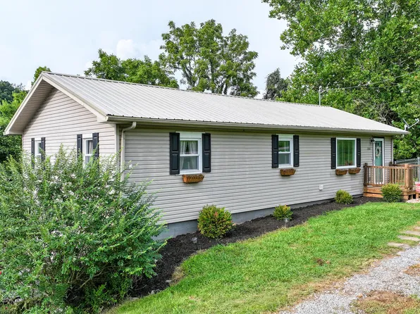 1061 Wilburn Rd, Whitesburg, TN 37891