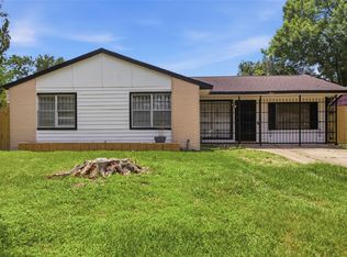5622 Woodgreen St, Houston, TX 77033