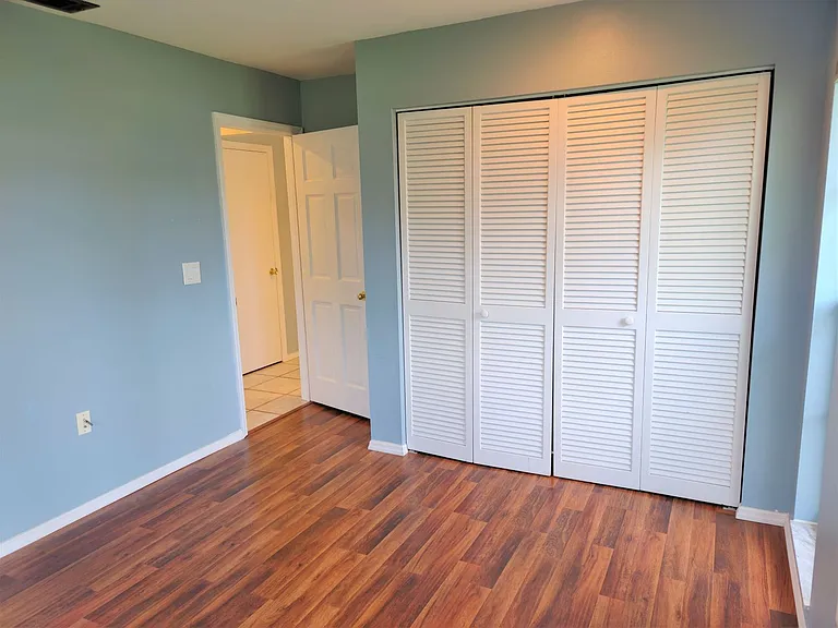 979 Nantucket Rd — Photo 28