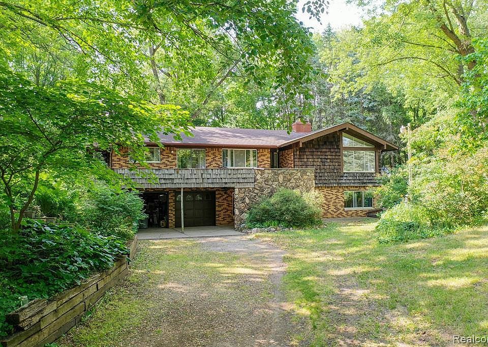 1st image of 3991 Oak Grove Rd