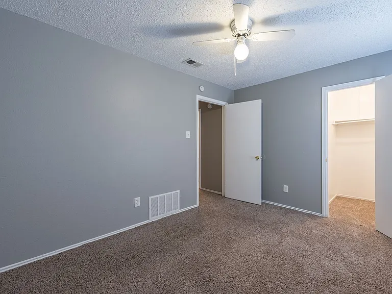 4605 & 4607 Menzer Rd — Photo 23