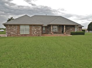 713 Grandview Rd, Tuttle, OK 73089