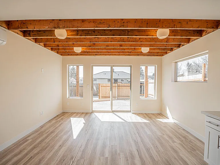 4253 S Spencer St — Photo 9
