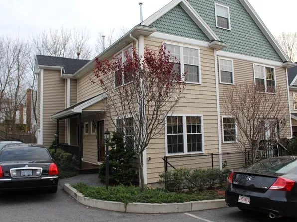 8 Grant St Unit 15, Natick, MA 01760