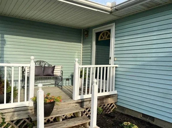 2038 W Trolley Car Lane, Carthage, MO 64836