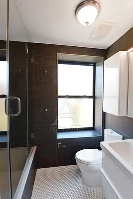 Rented by Peter Ashe | media 25