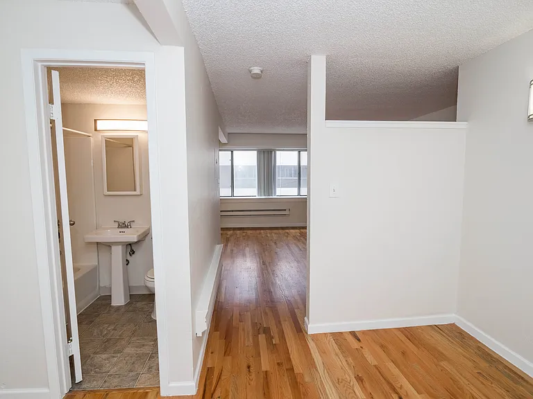 Grant Place — Photo 26