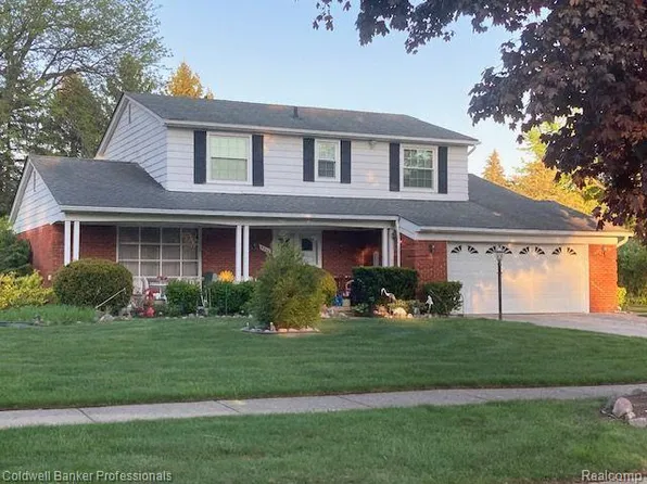 5244 Folkstone Dr, Troy, MI 48085