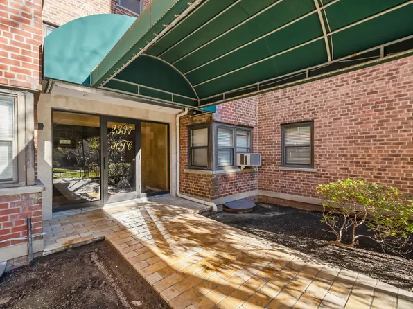 2337 Hudson Terrace image 23 of 23