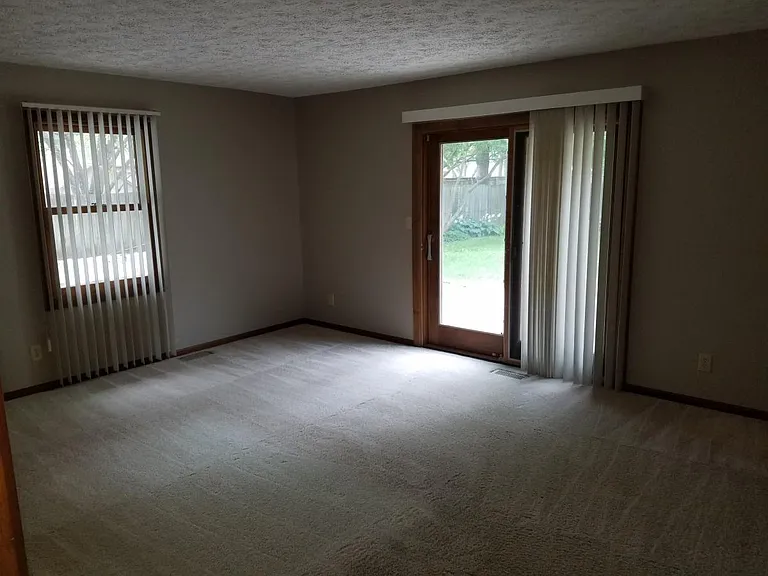 4640 Woodshire Dr — Photo 16