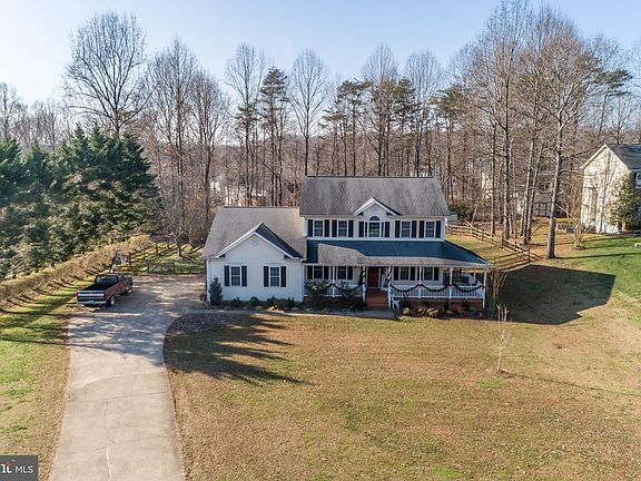 3rd image of 7438 Whisperwood Dr