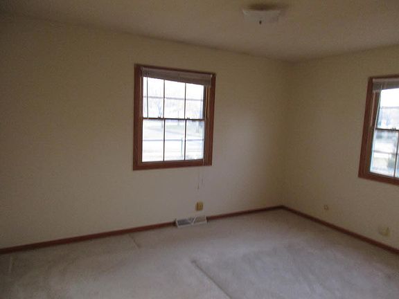 4th image of 2209 Lambros Dr