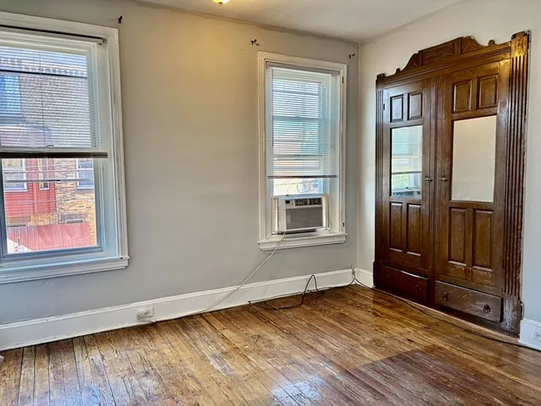 2503 Carpenter St — Photo 13