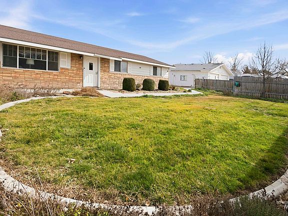 2nd image of 16714 Farmway Rd