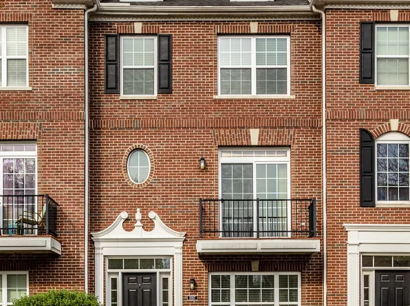 1057 3rd Ave NW, Carmel, IN 46032