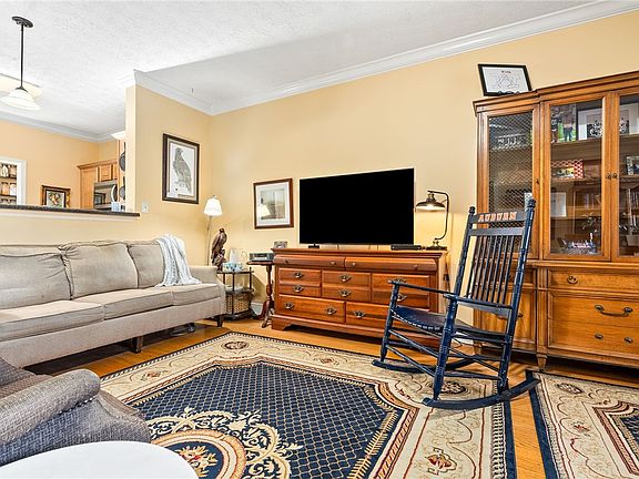 3rd image of 615 W Glenn Ave APT 101