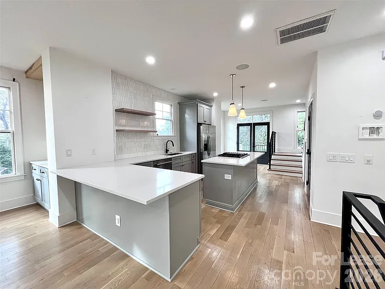 614 West Blvd — Photo 8