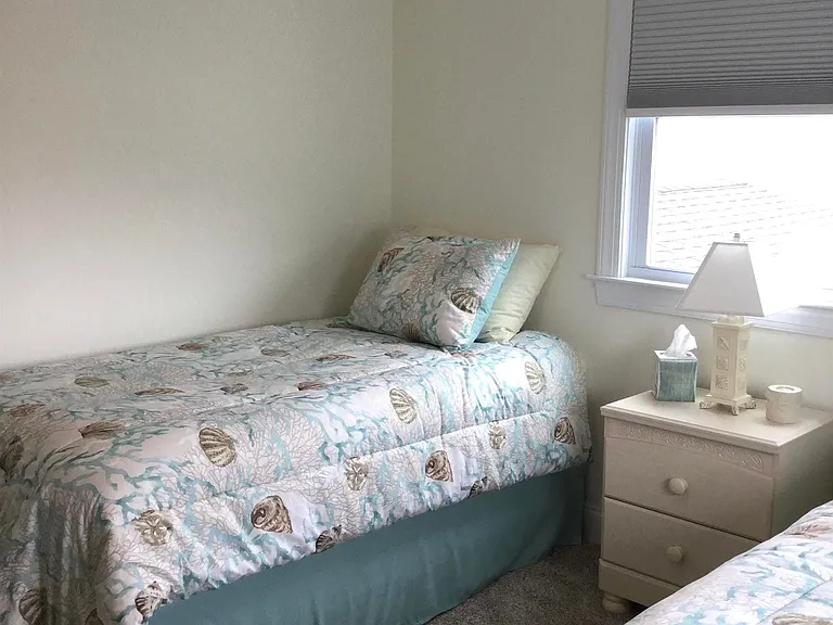 9103 Amherst Ave — Photo 13