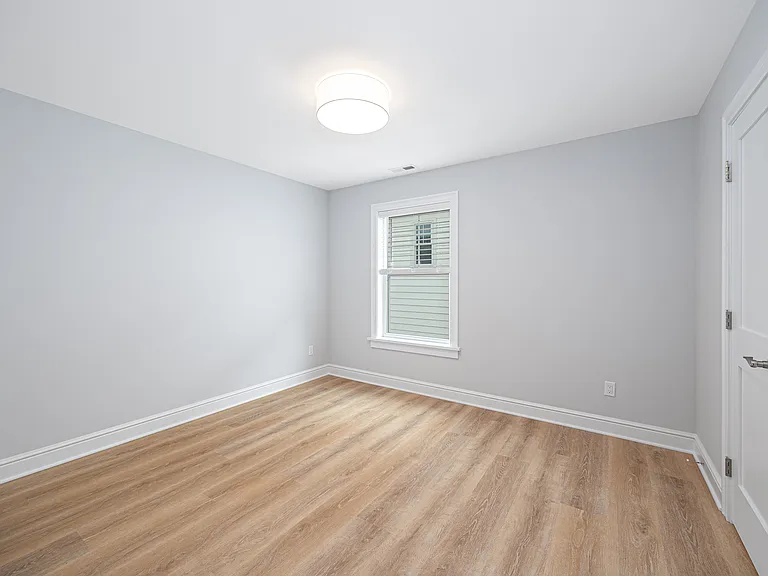6 Edgewood St — Photo 17