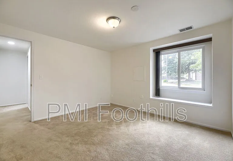 9318 W Coal Mine Ave — Photo 11