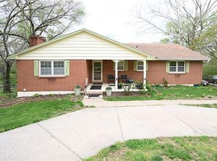 6424 NW Melody Ln W, Kansas City, MO 64152