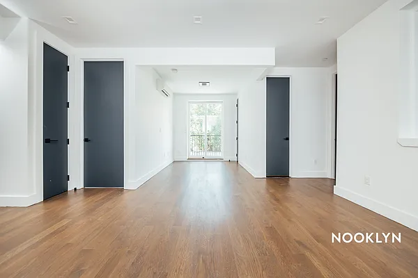 Rented by Nooklyn NYC LLC | media 44